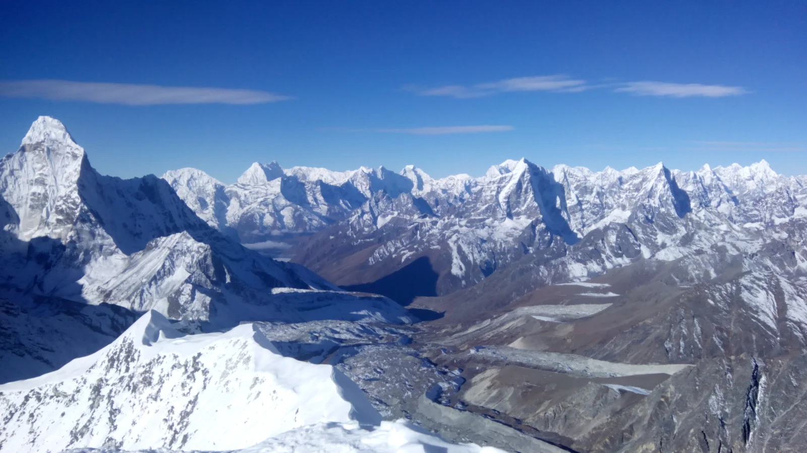 Island peak via Gokyo-Chola-EBC
